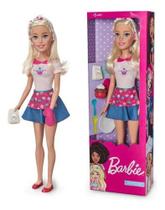 Boneca Gigante Barbie Confeiteira 65cm C/ Acessórios - Pupee - Puppee