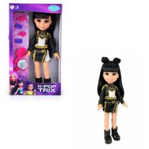 Boneca K-Pop Trix Gold Aria Preto 37cm Brinquedo Infantil Fashion Estilo Kpop com Acessórios - Pupee