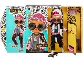 Boneca LOL Surprise Omg Guys Doll Cool Lev - com Acessórios Candide Boneca LOL Surprise Omg Guys Doll Cool Lev - com Acessórios Candide