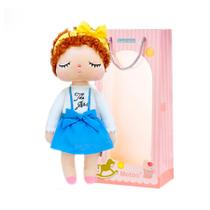 Boneca Metoo Doll Original Angela Cachos Jardineira 35cm com Sacola Boneca Metoo Doll Original Angela Cachos Jardineira 35cm com Sacola