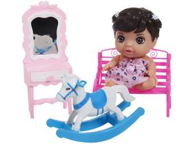 Boneca Mini Bee Hugs Maleta Vira Casinha Bee Toys