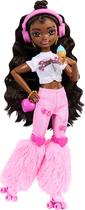 Boneca moderna Barbie Dream Besties Brooklyn com acessórios