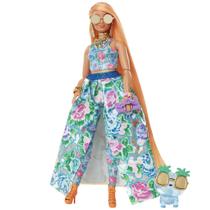Boneca moderna Barbie Extra Fancy com formato curvilíneo e cabelo laranja