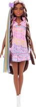 Boneca moderna Barbie Fun & Fancy com cabelo preto extra longo