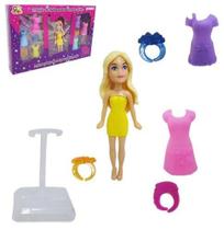 Boneca Molly Fashion Com Acessorios Com 13 Pecas Na Caixa - Fu xing