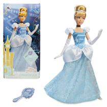 Boneca Princesa Cinderella Disney Store Classic - 29cm com Pente Boneca Princesa Cinderella Disney Store Classic - 29cm com Pente