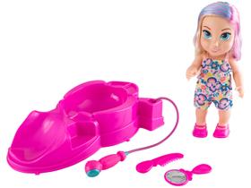 Boneca Rainbow Charmosa Lavatório com Acessórios