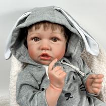 Boneca Reborn Baby Doll JRLCGYP Realistic Boy 56 cm com macacão de coelho