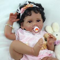 Boneca Reborn Baby Doll SCOM Lanny Black Girl 50 cm com roupas e acessórios.