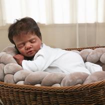 Boneca Reborn CHAREX Lifelike Black de 18 polegadas com acessórios