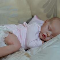 Boneca Reborn CHAREX Realistic 55 cm para dormir com conjunto de presente