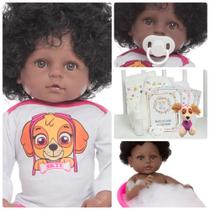 Boneca Reborn Recém Nascida Negra Com Pelúcia Acessórios Boneca Reborn Recém Nascida Negra Com Pelúcia Acessórios