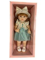 Boneca Reborn Silicone Com Chapéu 45cm Toys Import 2215