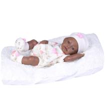Boneca Recém Nascida Bebê Reborn Negra C/ Acessórios - Super Toys