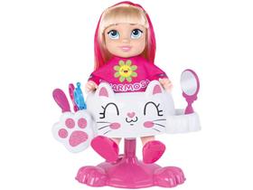 Boneca Salão de Beleza Charmosa com Acessórios - Cotiplás Boneca Salão de Beleza Charmosa com Acessórios - Cotiplás