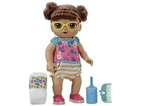 Boneca Sapatinhos Brilhantes Bebê Passos e - Sorrisos Morena que Fala com Acessórios Hasbro