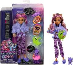 Boneca Toy Monster High Clawdeen Wolf com acessórios para dormir