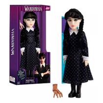 Boneca Wandinha Addams com Mãozinha Brinquedo de Menina Boneca Wandinha Addams com Mãozinha Brinquedo de Menina