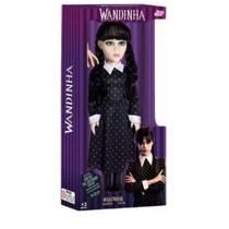 Boneca Wandinha Addams + Mãozinha Baby Brink Boneca Wandinha Addams + Mãozinha Baby Brink