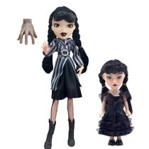 Bonecas Wednesday Addams Made to Move 29 cm com 2 vestidos infantis
