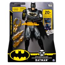 Boneco 30cm De Luxo Batman com Luz Som e Acessórios