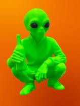 Boneco 3D Et Extraterrestre Alienígena Tomando Uma 15 cm