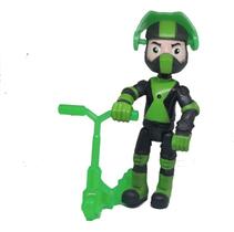 Boneco Action Figure Ben 10 Patinete Miniatura H8