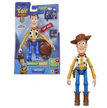 Boneco Articulado Interativo Xerife Woody Falante de 25Cm - 10 Sons e Frases - Disney Toy Story 5 - Interactables Mattel Boneco Articulado Interativo Xerife Woody Falante de 25Cm - 10 Sons e Frases - Disney Toy Story 5 - Interactables Mattel