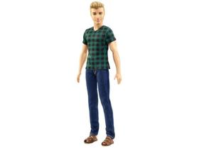 Boneco Barbie Ken Fashionistas com Acessórios  - Mattel