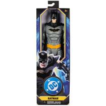 Boneco Batman com Capa Preta de 30CM SUNNY 4900 Boneco Batman com Capa Preta de 30CM SUNNY 4900