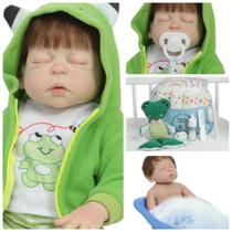 Boneco Bebê Reborn Cabelo Fio a Fio Sapinho Com Bolsa Itens Boneco Bebê Reborn Cabelo Fio a Fio Sapinho Com Bolsa Itens