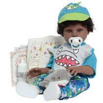 Boneco Bebê Reborn Menino Tubarãozinho Com Kit Itens Boneco Bebê Reborn Menino Tubarãozinho Com Kit Itens