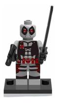 Boneco Blocos De Montar Deadpool Traje Cinza
