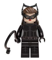 Boneco Blocos De Montar Mulher Gato Anne Hathaway Batman - Mega Block Toys