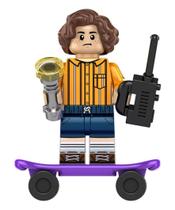 Boneco Blocos De Montar Stranger Things Mike Wheeler Skate