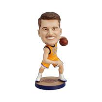 Boneco Bobblehead Ru.Master Doncic 13,5 cm em Resina Pintado à Mão Boneco Bobblehead Ru.Master Doncic 13,5 cm em Resina Pintado à Mão