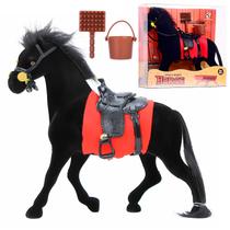 Boneco Cavalo De Brinquedo Camurça Com Crina Realista E Kit De Acessórios Equestres