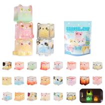 Boneco colecionável NBBRDDN Square Cat Series Glow in The Dark Boneco colecionável NBBRDDN Square Cat Series Glow in The Dark