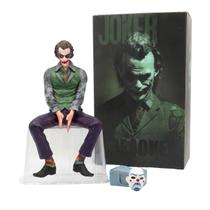 Boneco Coringa 24cm sentado com mascara Action Figure