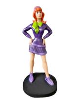 Boneco Daphne Scooby-Doo Estatueta Em Resina 17cm Boneco Daphne Scooby-Doo Estatueta Em Resina 17cm