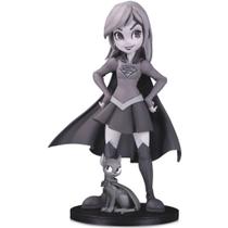 Boneco DC Collectibles Supergirl Black And White Artists Alley 35948