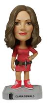 Boneco de brinquedo FunKo Wacky Wobbler Doctor Who Clara Oswald