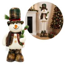 Boneco de Neve Decorativo Natalino Retrátil Pelúcia Prime 55 a 90cm com Cartola Xadrez - Magizi Boneco de Neve Decorativo Natalino Retrátil Pelúcia Prime 55 a 90cm com Cartola Xadrez - Magizi