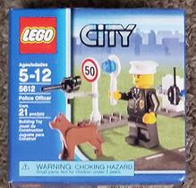 Boneco de Polícia Miniatura Exclusivo da Cidade Lego