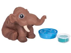 Boneco Dino World Baby Mamute 17cm - com Acessórios Cotiplás Cotiplás Boneco Dino World Baby Mamute 17cm - com Acessórios Cotiplás Cotiplás