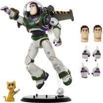 Boneco e personagem lightyear collector spotligh mattel unidade