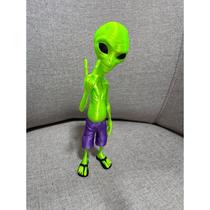 Boneco Et Alienígena Extraterrestre Bermuda Chinelo 20cm