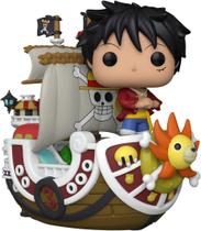 Boneco Funko Luffy com Thousand Sunny One Piece Winter