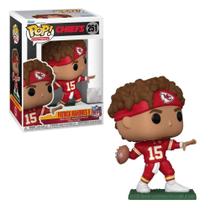 Boneco Funko Pop! NFL Chiefs - Patrick Mahomes com Faixa na Cabeça Candide - 11458