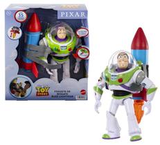 Boneco Interativo Articulado Buzz Lightyear Deluxe Com 35 Sons e Foguete de Resgate Disney Toy Story Mattel HWW56